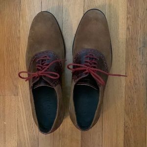 Brand new, never worn. Classic